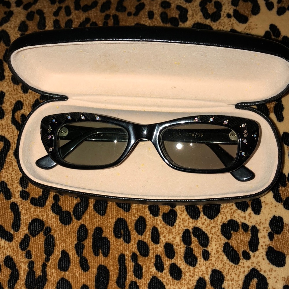 Vintage frames for sale!